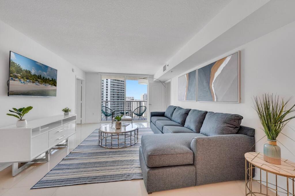 Luxurious Private Unit With Parking Apartman Miami Kültér fotó