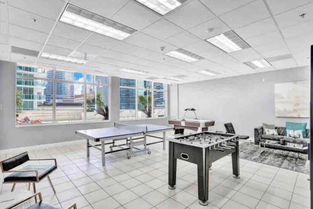 Luxurious Private Unit With Parking Apartman Miami Kültér fotó